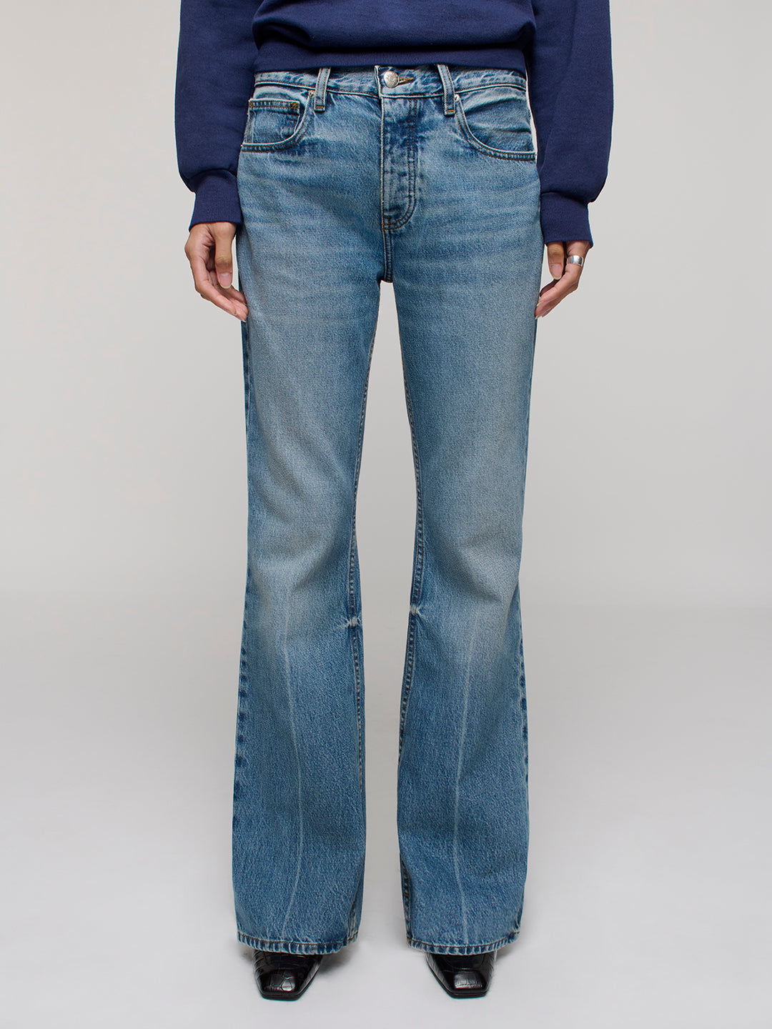 Calla Bootcut Jeans - Attick Blue