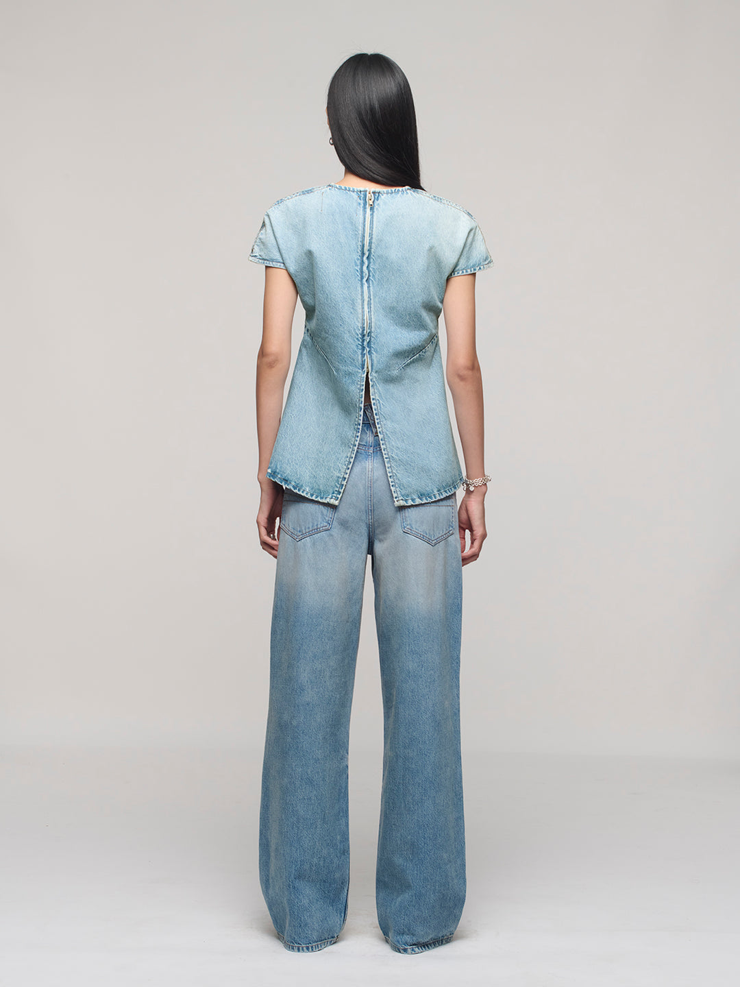 Linear T-Shirt - Attick Blue