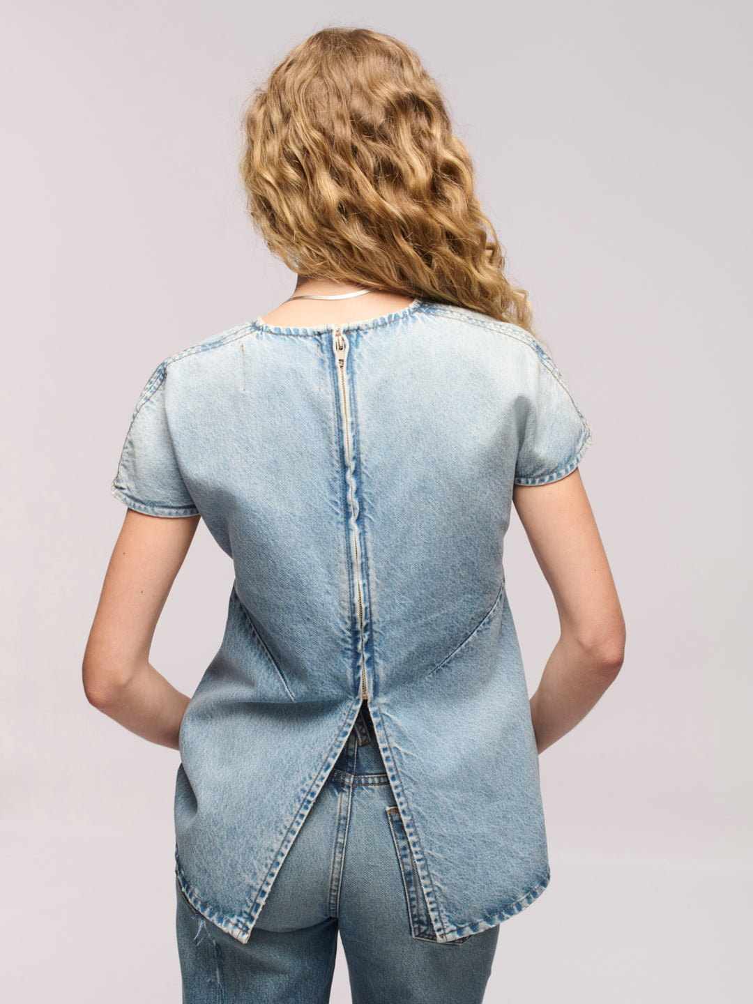 Linear T-Shirt - Attick Blue
