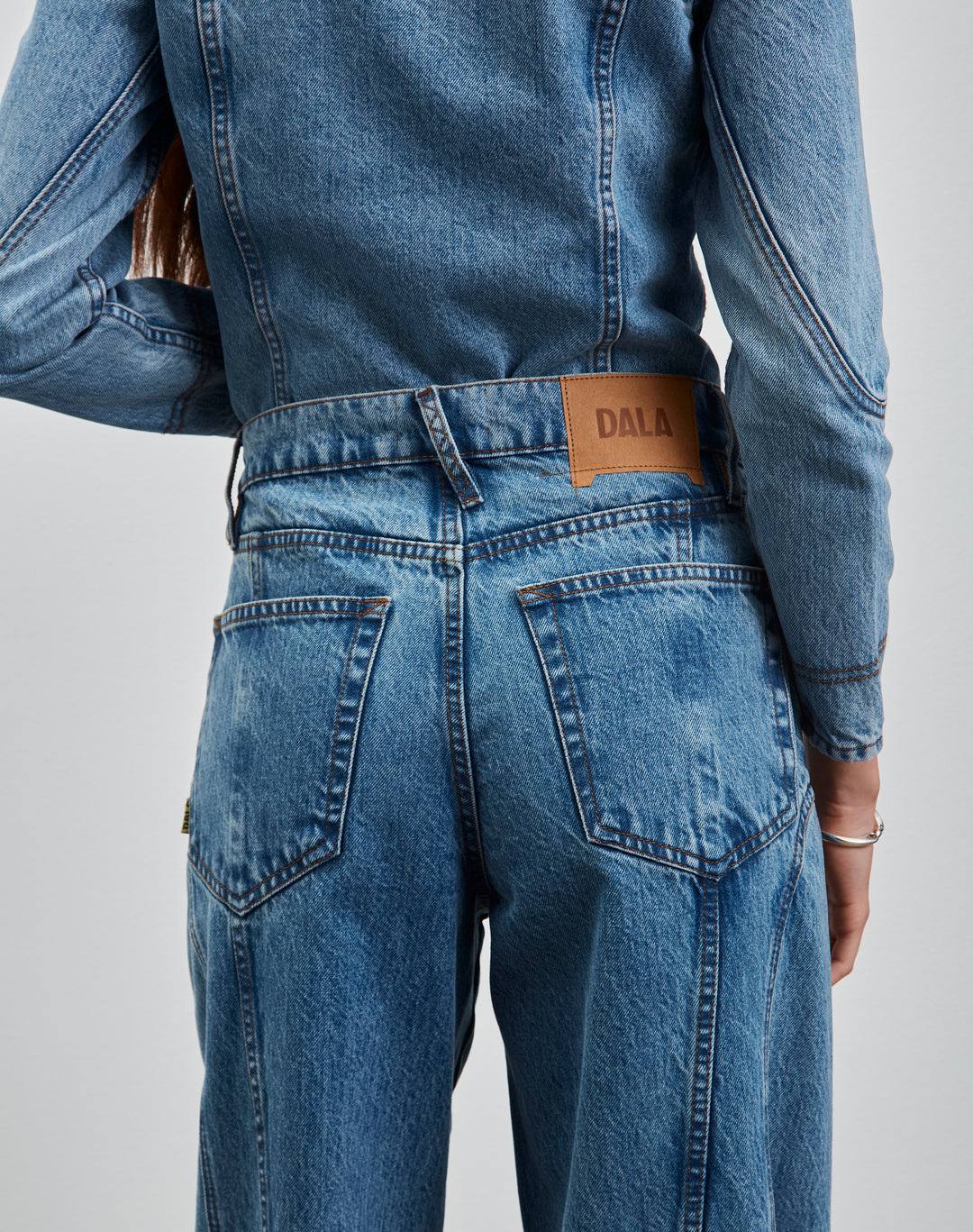 Contoured Sling Jeans - Blue 82